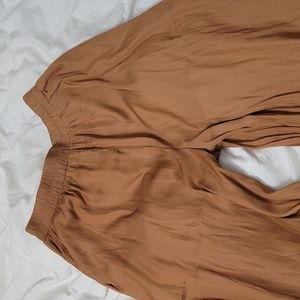 Women's Wide Leg Camel Pant Size Small